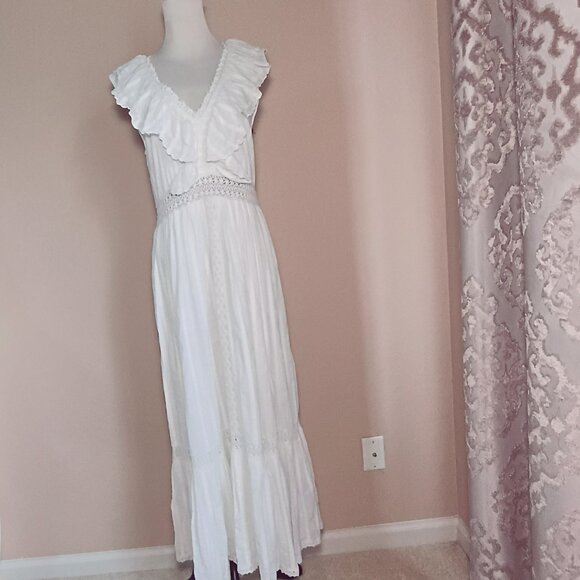 💞🎄Just in Dec👄✈️. Beautiful WHITE DRESS. - Picture 2 of 15